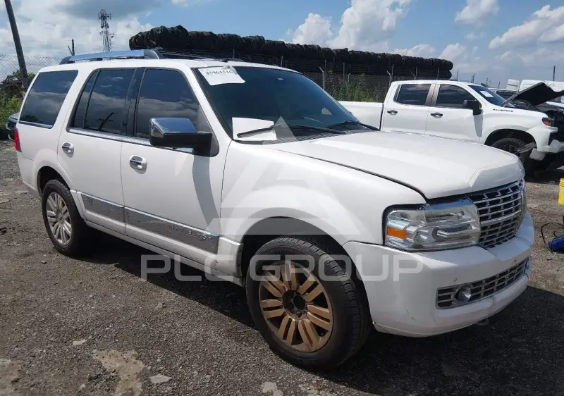 2011 Lincoln NAVIGATOR photo