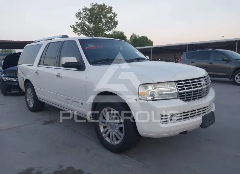 2011 Lincoln NAVIGATOR фото