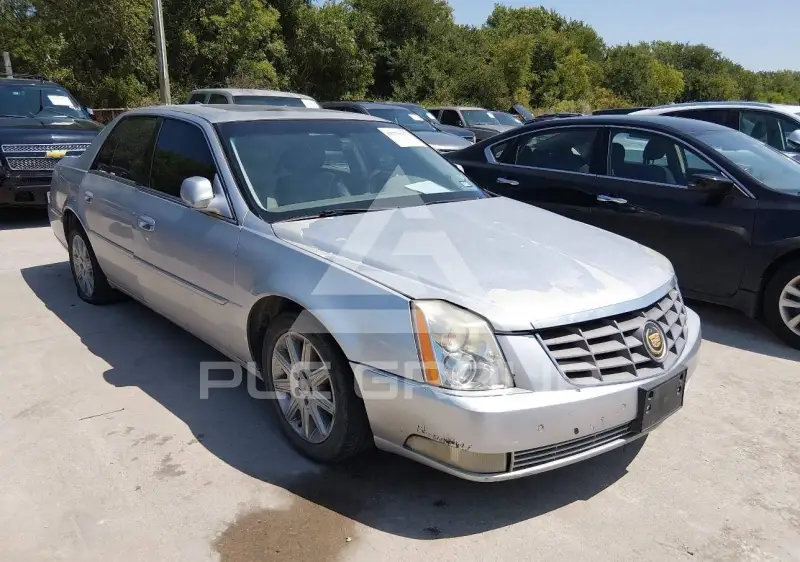 2011 Cadillac DTS фото