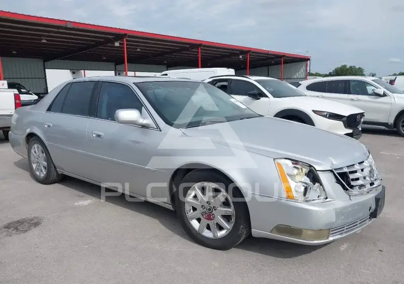 2011 Cadillac DTS фото
