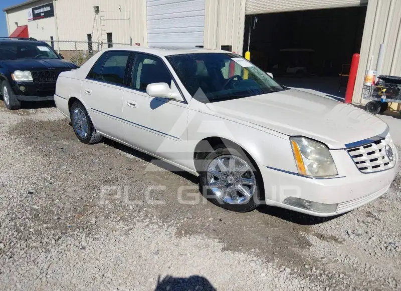 2011 Cadillac DTS фото