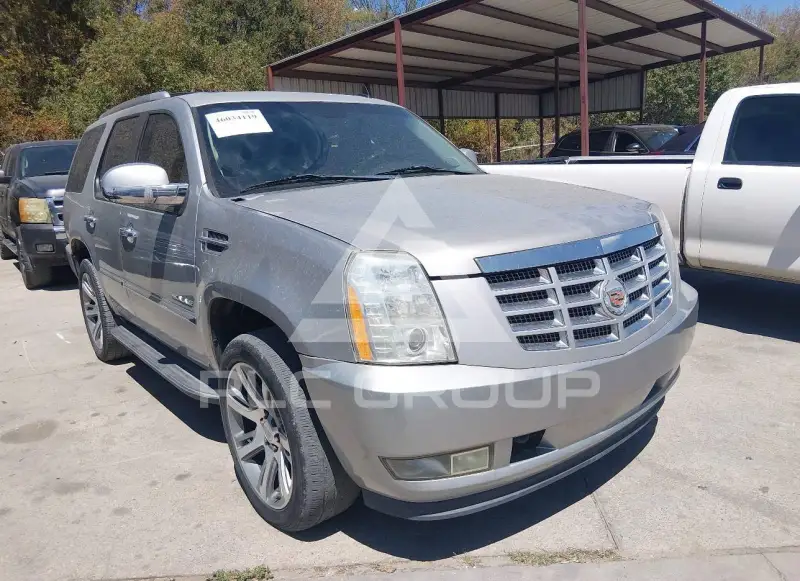 2011 Cadillac ESCALADE фото