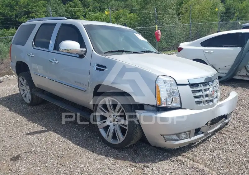 2011 Cadillac ESCALADE фото