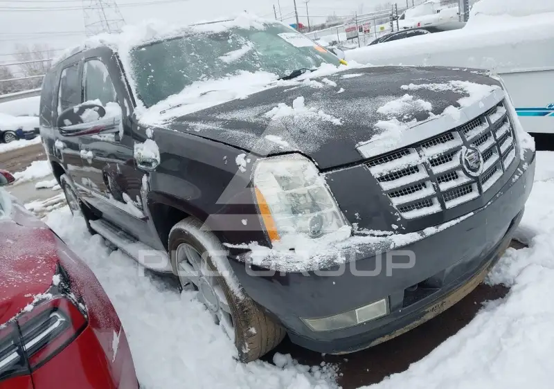 2011 Cadillac ESCALADE фото