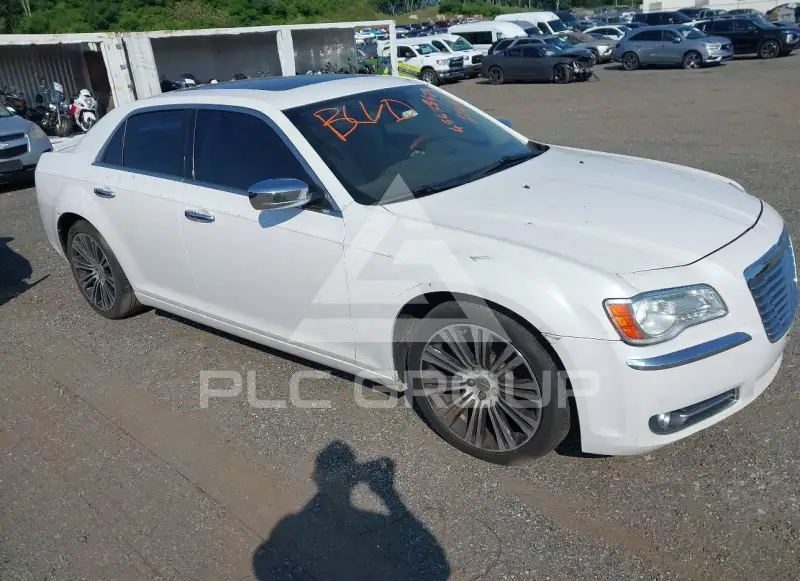 2011 Chrysler 300 фото