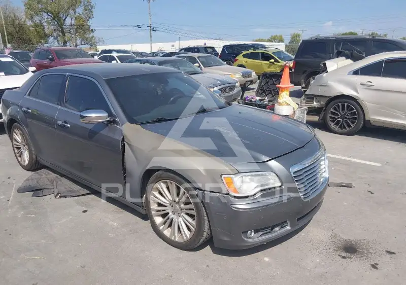 2011 Chrysler 300 фото