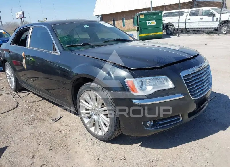 2011 Chrysler 300 фото
