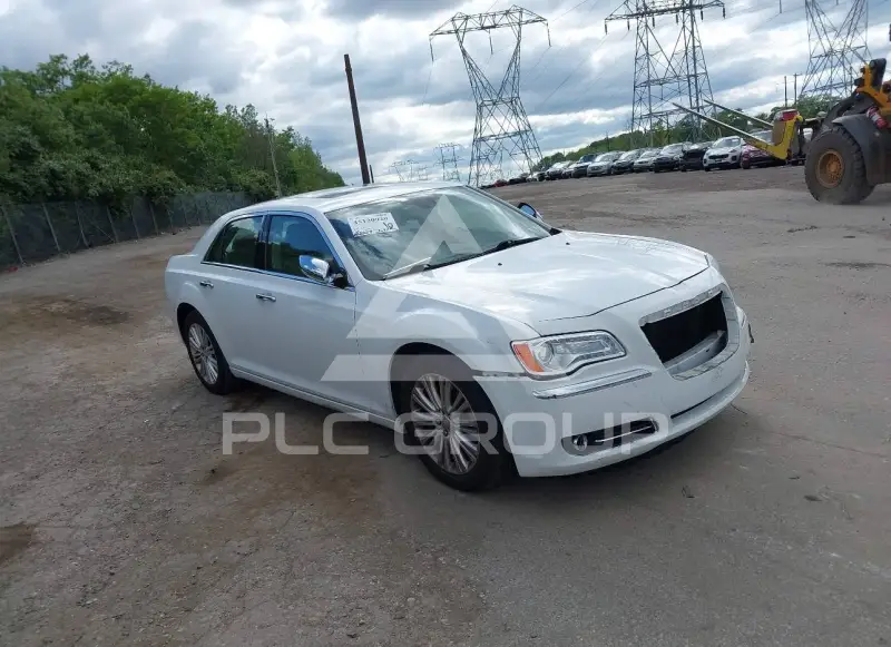 2011 Chrysler 300 photo
