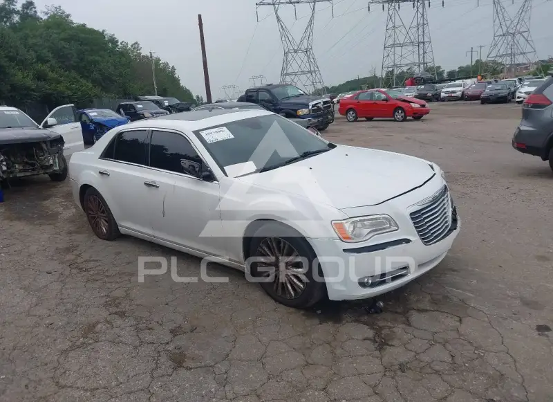 2011 Chrysler 300 фото