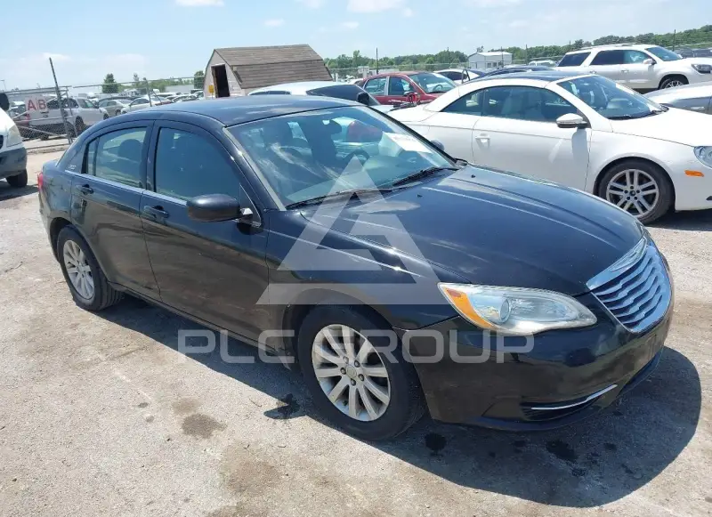 2011 Chrysler 200 photo
