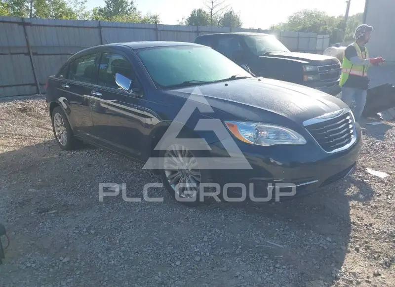 2011 Chrysler 200 photo