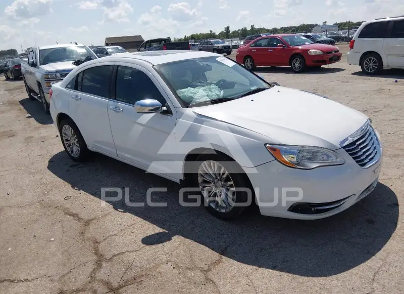 2011 Chrysler 200 фото