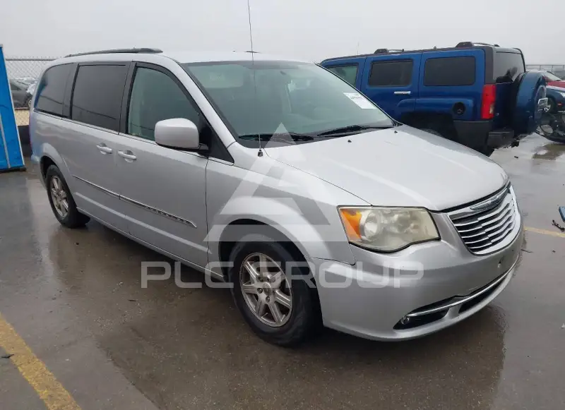 2011 Chrysler TOWN & COUNTRY photo