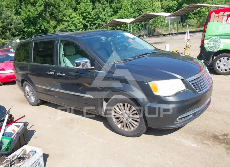 2011 Chrysler TOWN & COUNTRY фото