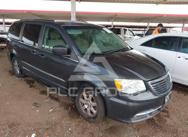 2011 Chrysler TOWN & COUNTRY photo