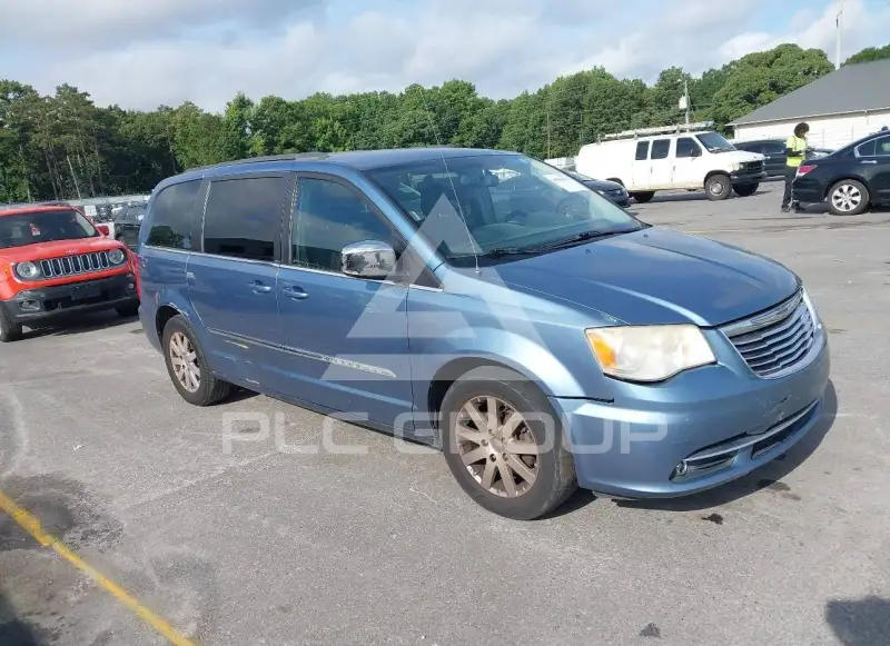2011 Chrysler TOWN & COUNTRY фото