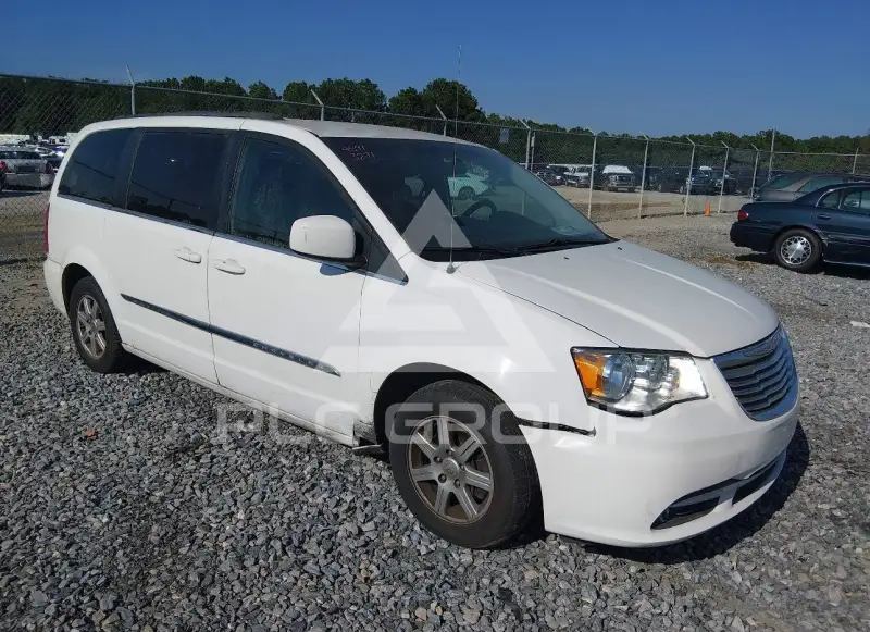2011 Chrysler TOWN & COUNTRY фото
