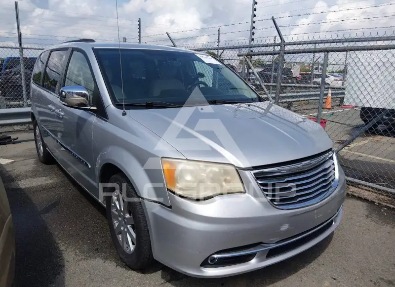 2011 Chrysler TOWN & COUNTRY photo