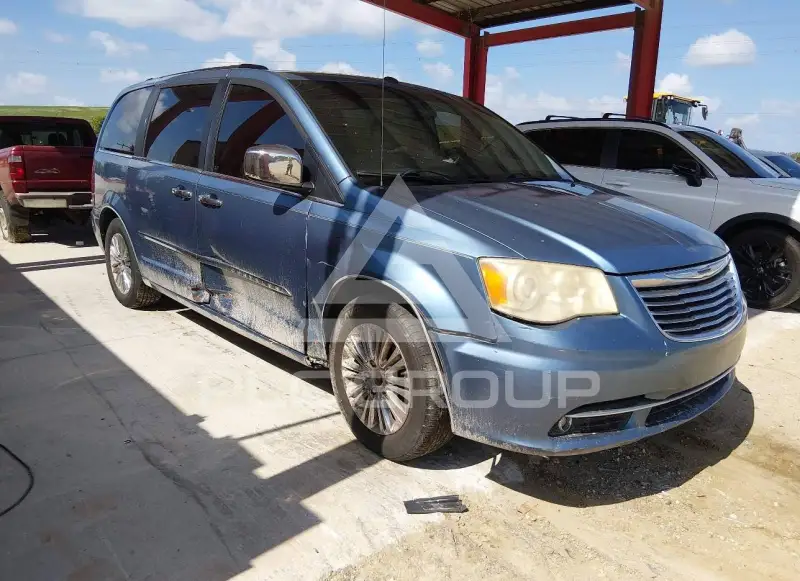 2011 Chrysler TOWN & COUNTRY фото
