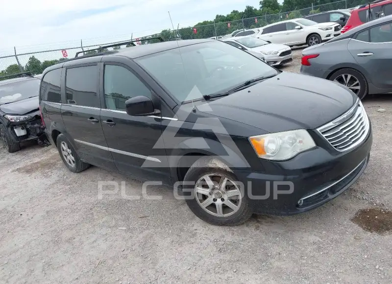 2011 Chrysler TOWN & COUNTRY photo