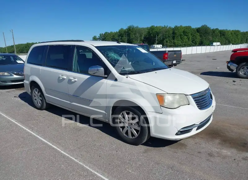2011 Chrysler TOWN & COUNTRY фото