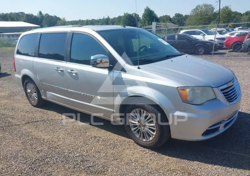 2011 Chrysler TOWN & COUNTRY фото