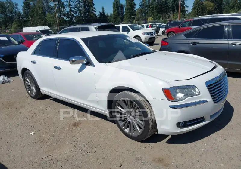2011 Chrysler 300 фото