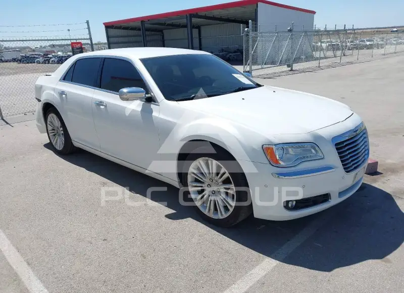 2011 Chrysler 300 photo