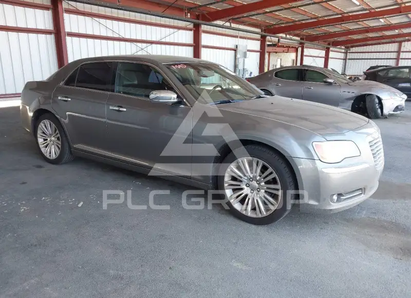 2011 Chrysler 300 фото