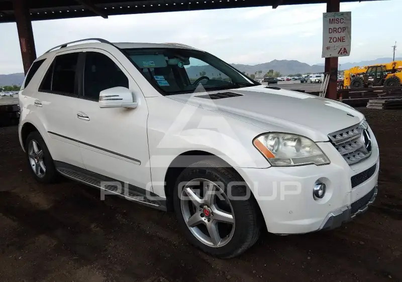 2011 Mercedes Benz ML 550 photo