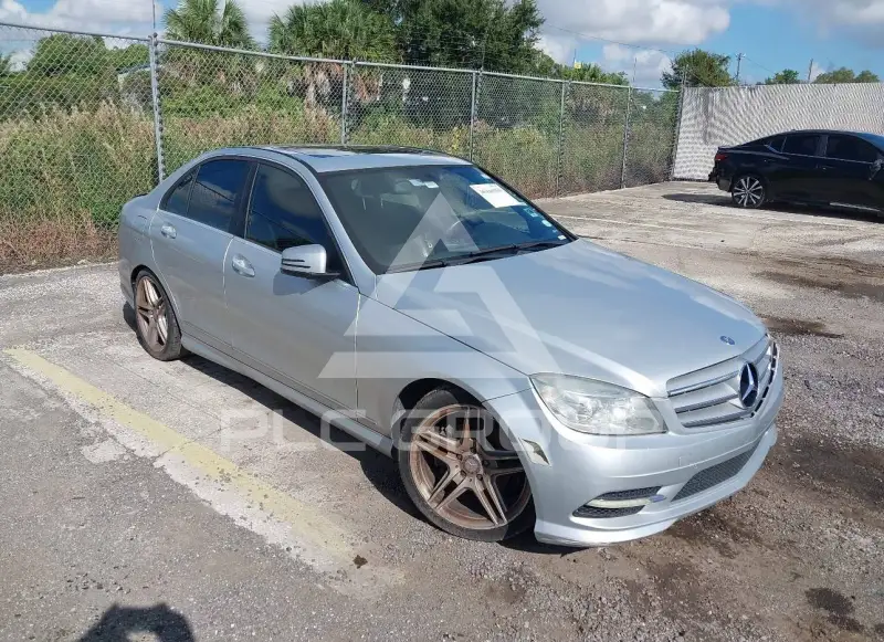 2011 Mercedes Benz C 300 фото