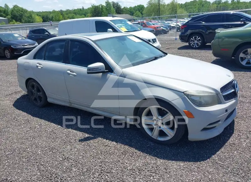 2011 Mercedes Benz C 300 фото