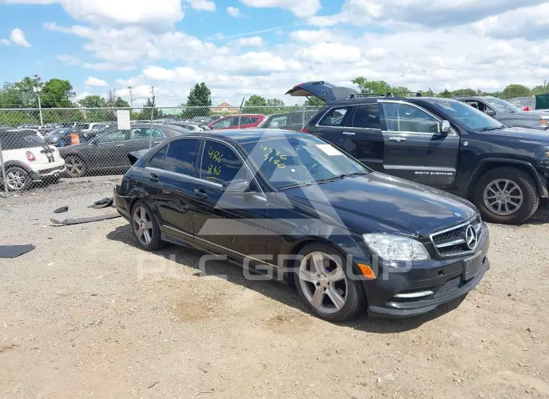 2011 Mercedes Benz C 300 photo