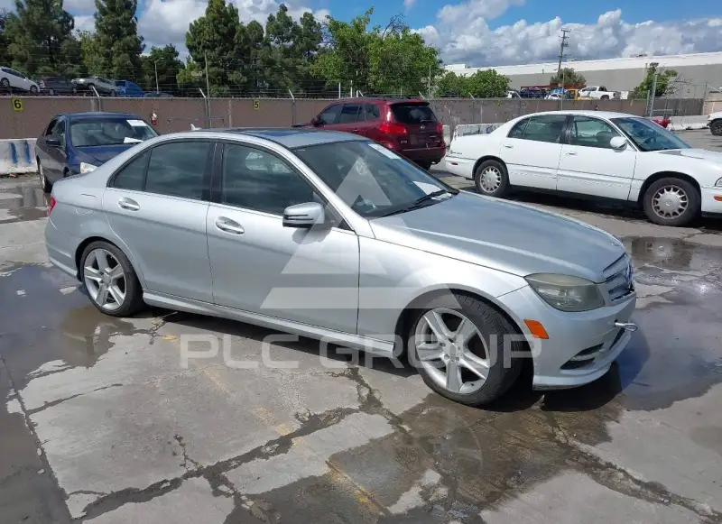 2011 Mercedes Benz C 300 фото