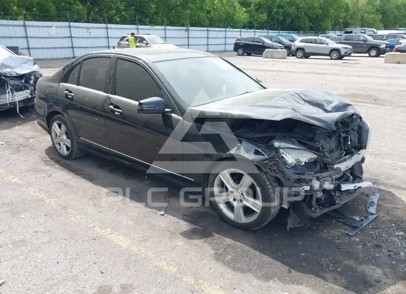 2011 Mercedes Benz C 300 фото