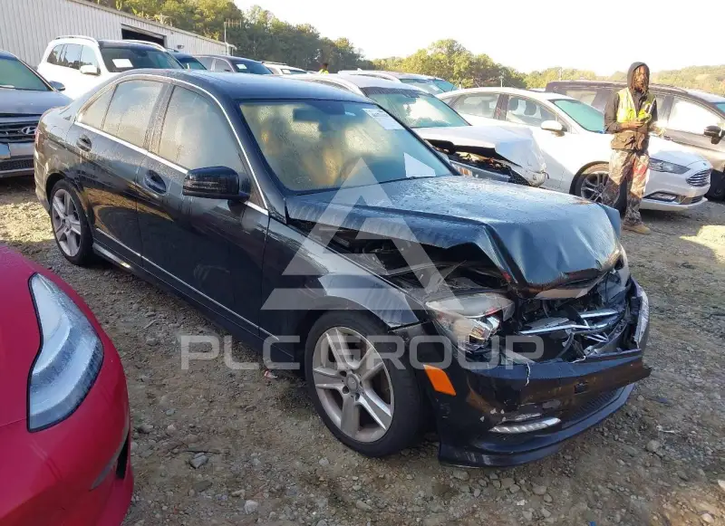 2011 Mercedes Benz C 300 фото