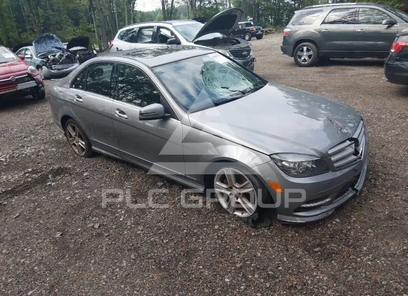 2011 Mercedes Benz C 300 фото