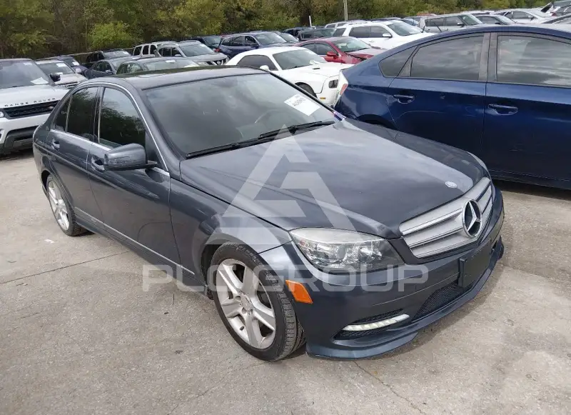 2011 Mercedes Benz C 300 фото