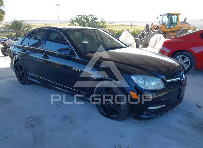 2011 Mercedes Benz C 300 фото