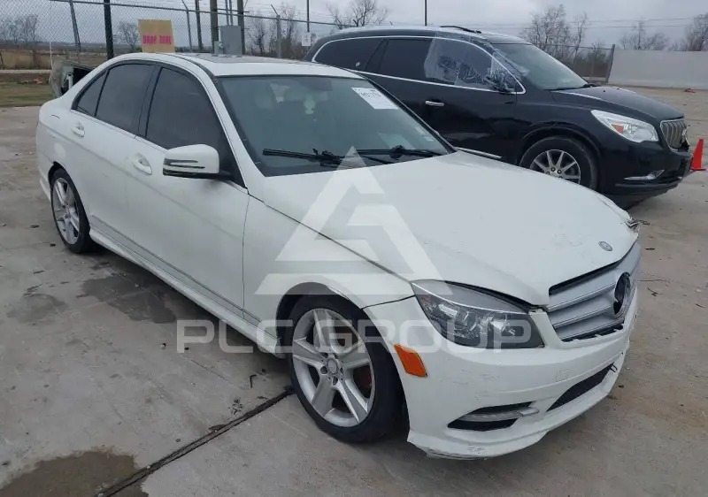2011 Mercedes Benz C 300 фото
