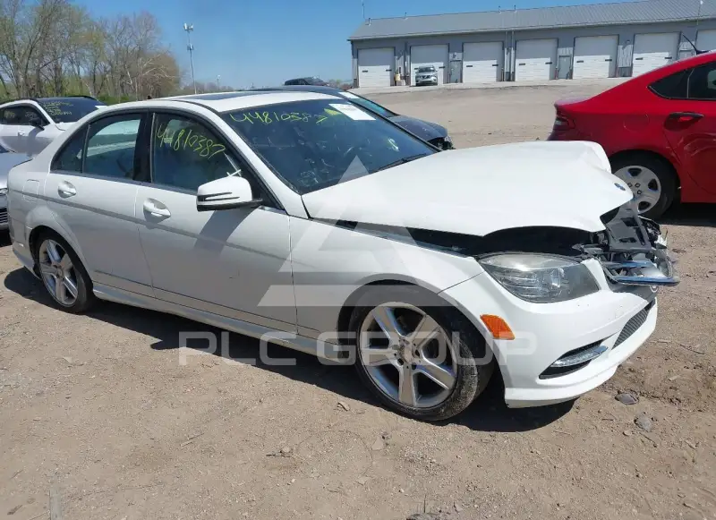 2011 Mercedes Benz C 300 фото