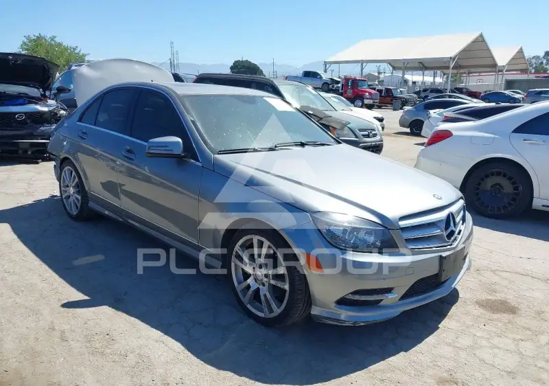 2011 Mercedes Benz C 300 фото