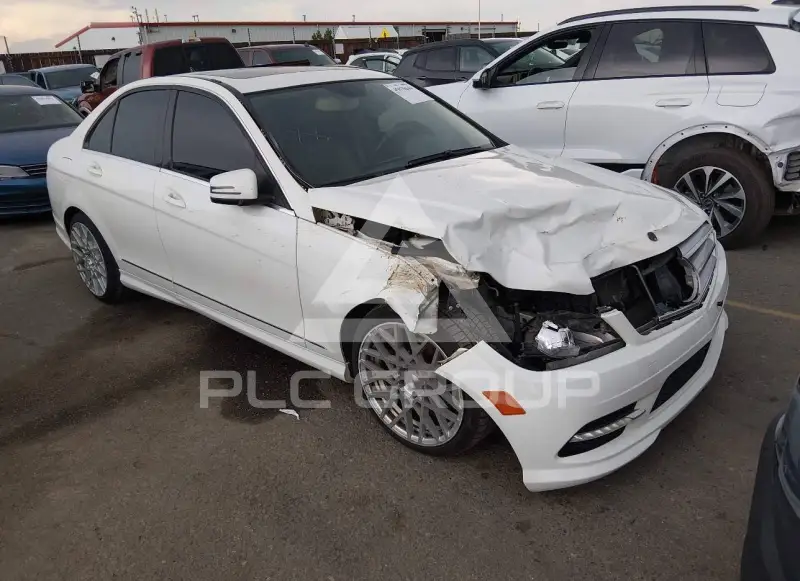 2011 Mercedes Benz C 300 фото