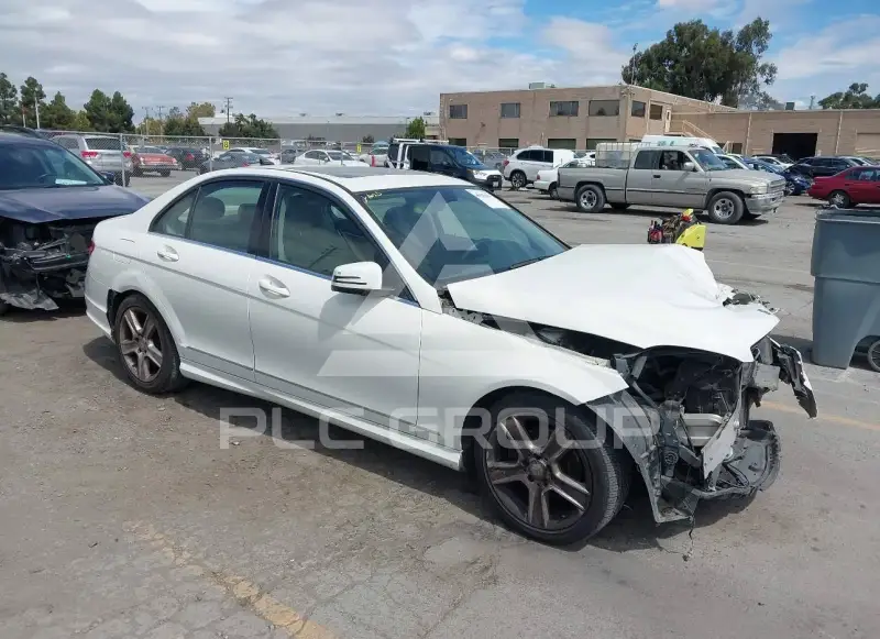 2011 Mercedes Benz C 300 фото