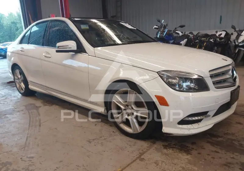 2011 Mercedes Benz C 300 фото