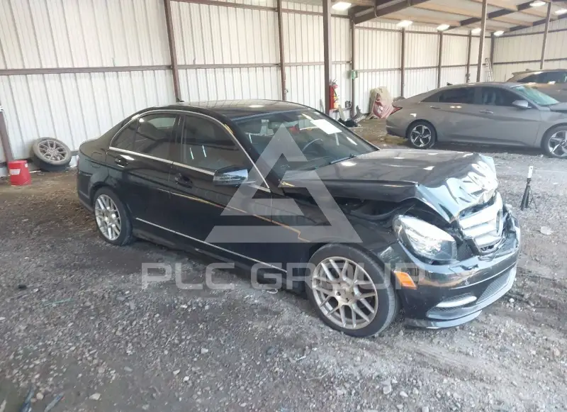 2011 Mercedes Benz C 300 фото