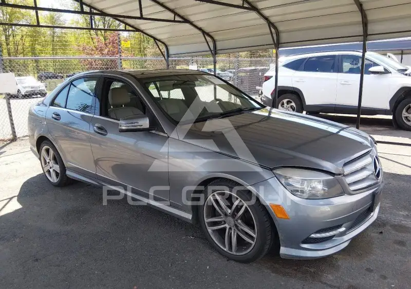 2011 Mercedes Benz C 300 фото