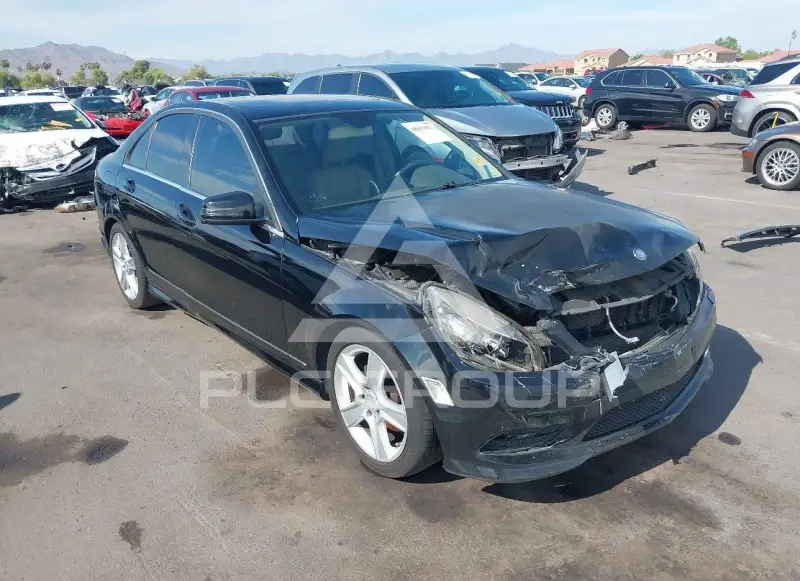 2011 Mercedes Benz C 300 фото