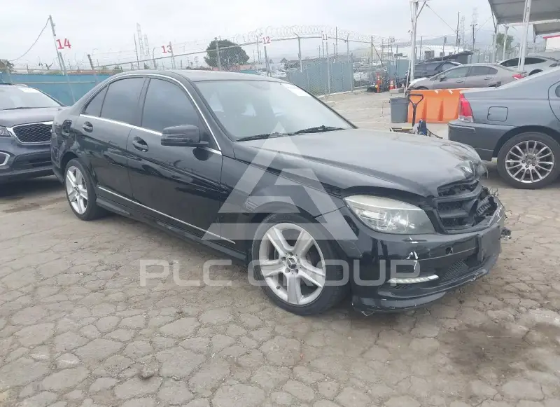 2011 Mercedes Benz C 300 фото