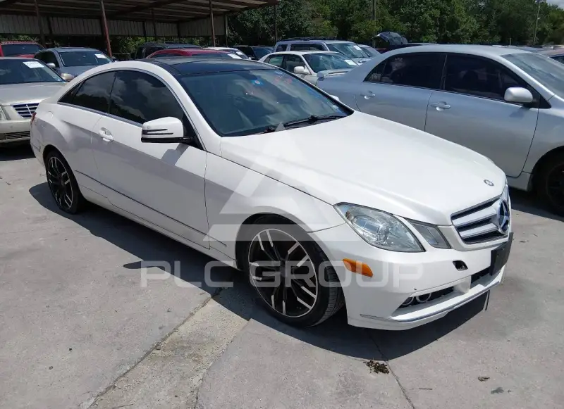 2011 Mercedes Benz E 350 фото